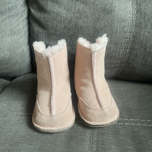 Ugg boots baby size medium - ugg,